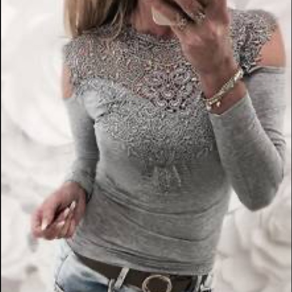 YOINS || Heather Gray Embroidered Top. Sz. M - S